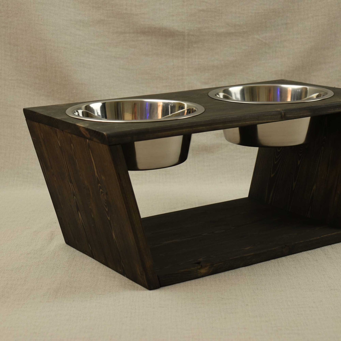 Puidust sõõgialus lemmikoomale - erinevad suurused