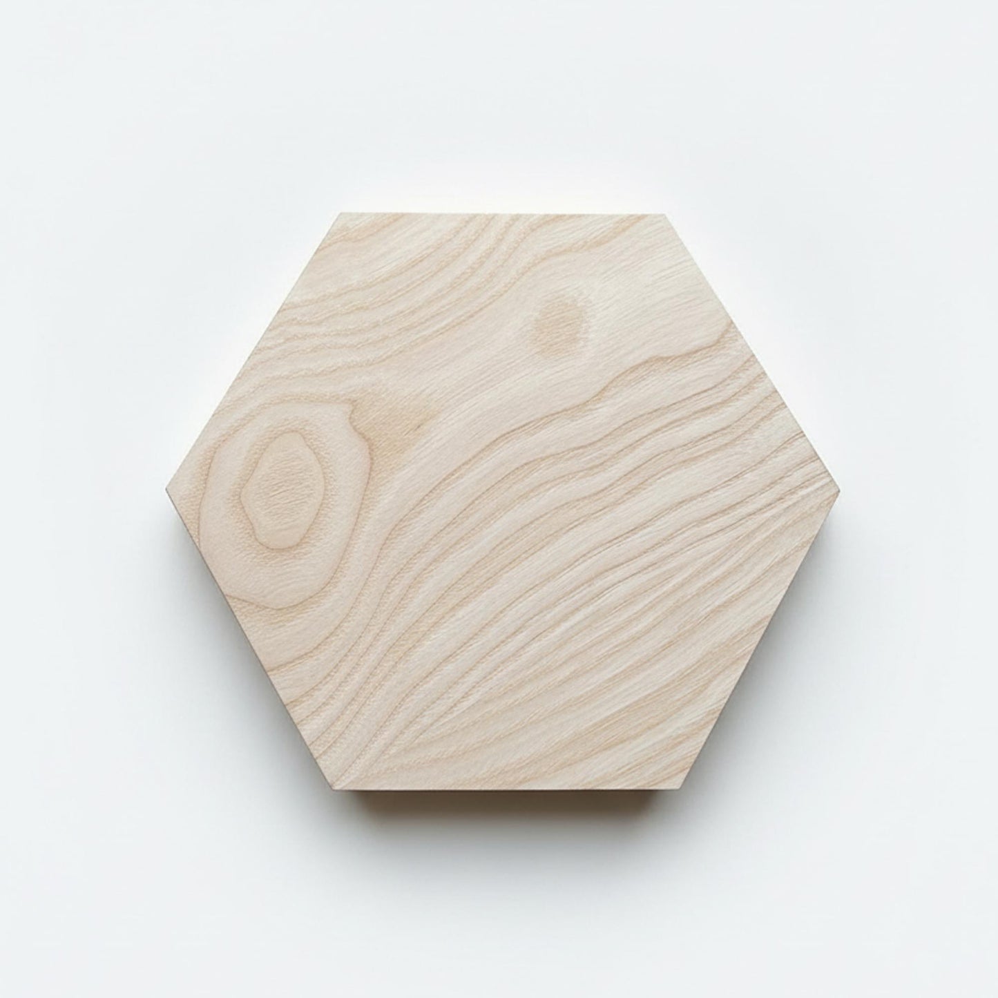 Dekoratiivsed puidust kuusnurksed seinapaneelid – naturaalse saare viimistlusega – keskmise suurusega