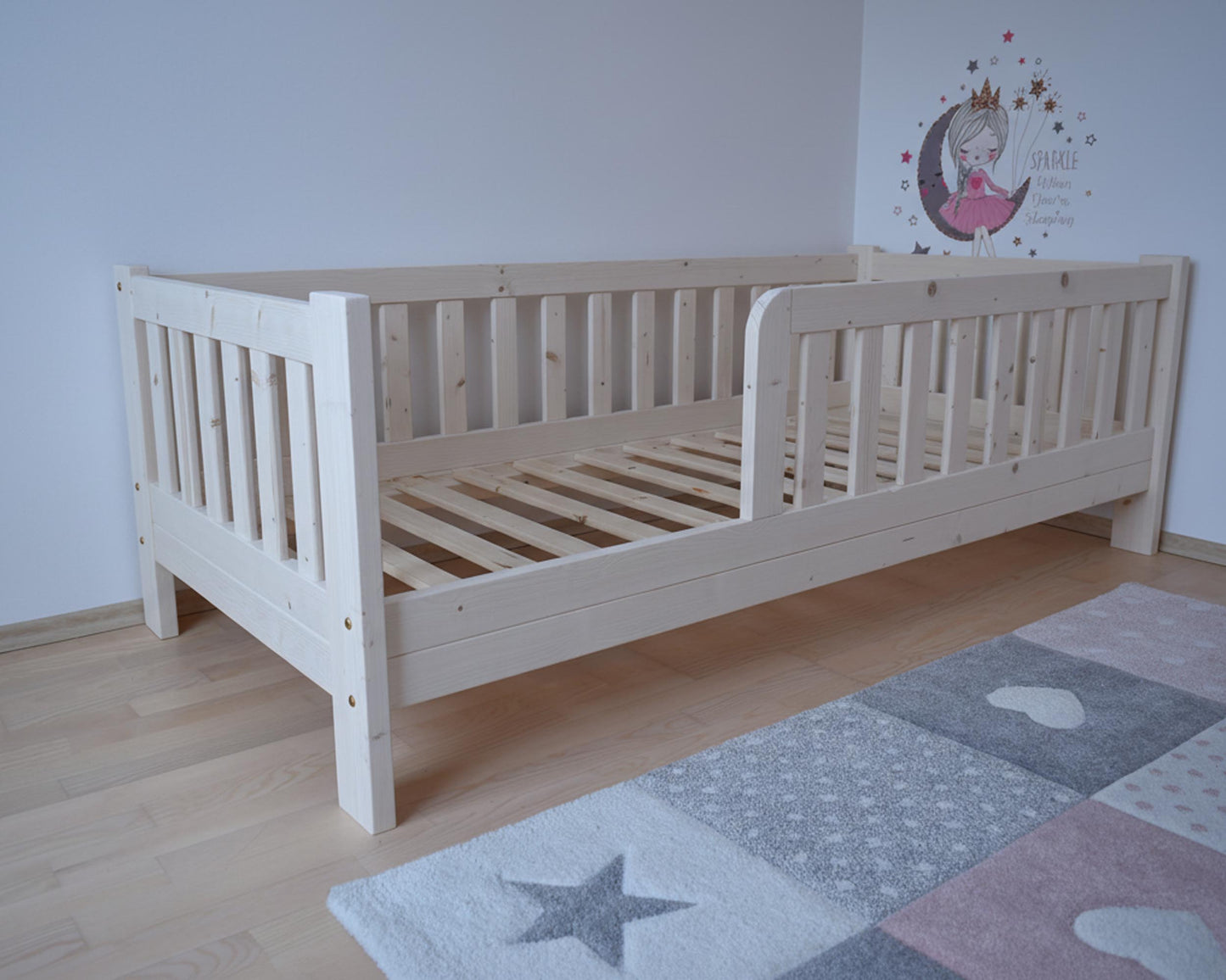 Likke lastevoodi täispuidust, vastupidav ja ajatu Skandinaavia stiil