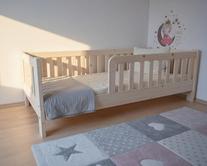 Lastevoodi täispuidust konstruktsiooniga, tugev ja stabiilne raam