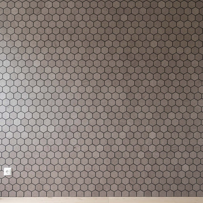 Kerge kuusnurkne puidust paneel, täpselt lõigatud geomeetriline disain