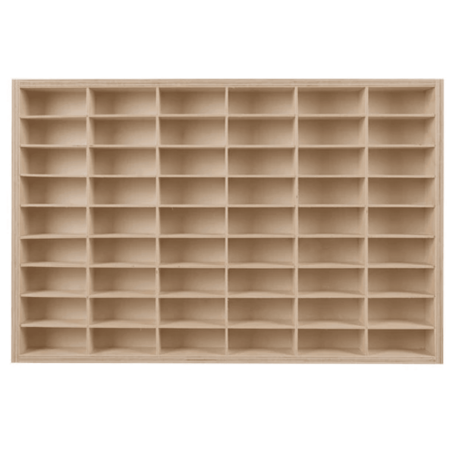 Puidust mudelautode riiul – 54 pesaga